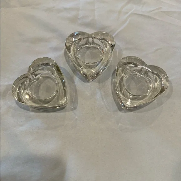 Set of 3 Heart-shaped Glass Tea light Candle Holders - Picture 2 of 4